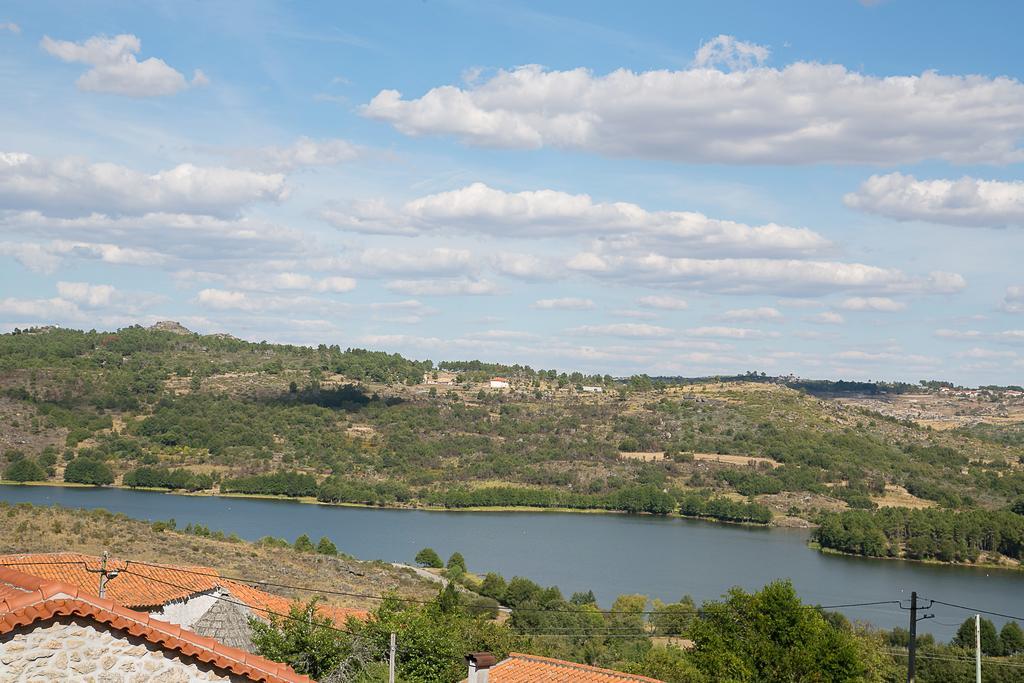 Solar Dos Almeidas - Turismo De Habitacao Bed & Breakfast ทรานโคโซ ภายนอก รูปภาพ