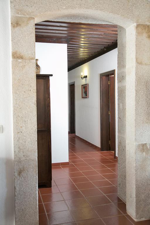 Solar Dos Almeidas - Turismo De Habitacao Bed & Breakfast ทรานโคโซ ภายนอก รูปภาพ