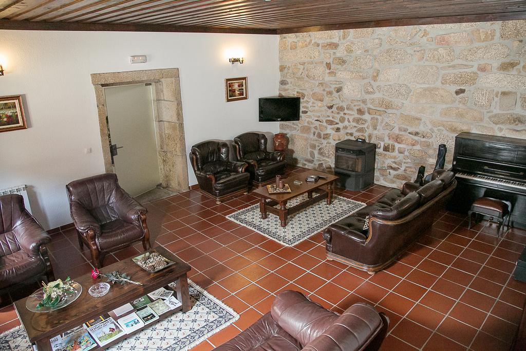 Solar Dos Almeidas - Turismo De Habitacao Bed & Breakfast ทรานโคโซ ภายนอก รูปภาพ