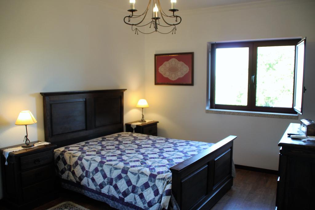 Solar Dos Almeidas - Turismo De Habitacao Bed & Breakfast ทรานโคโซ ภายนอก รูปภาพ
