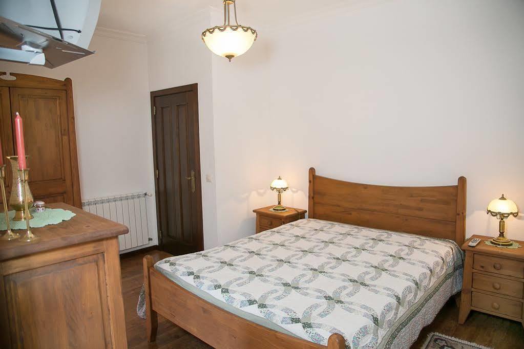 Solar Dos Almeidas - Turismo De Habitacao Bed & Breakfast ทรานโคโซ ภายนอก รูปภาพ